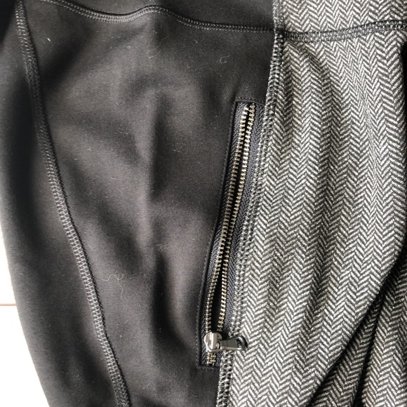 High Rise Leggings - Picture 7 of 7